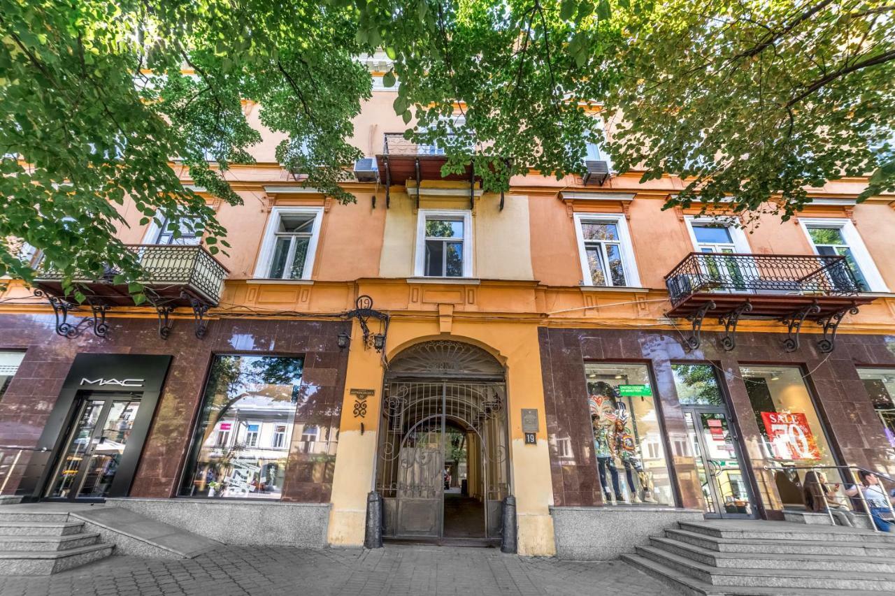 Апартаменти Deribasovskaya Street, 19 Одеса Екстер'єр фото